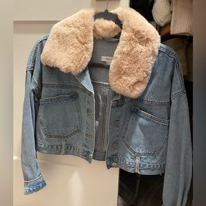 Fuzzy collar denim jacket